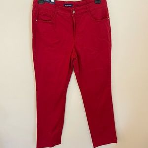 Bandolino Pants. NWT